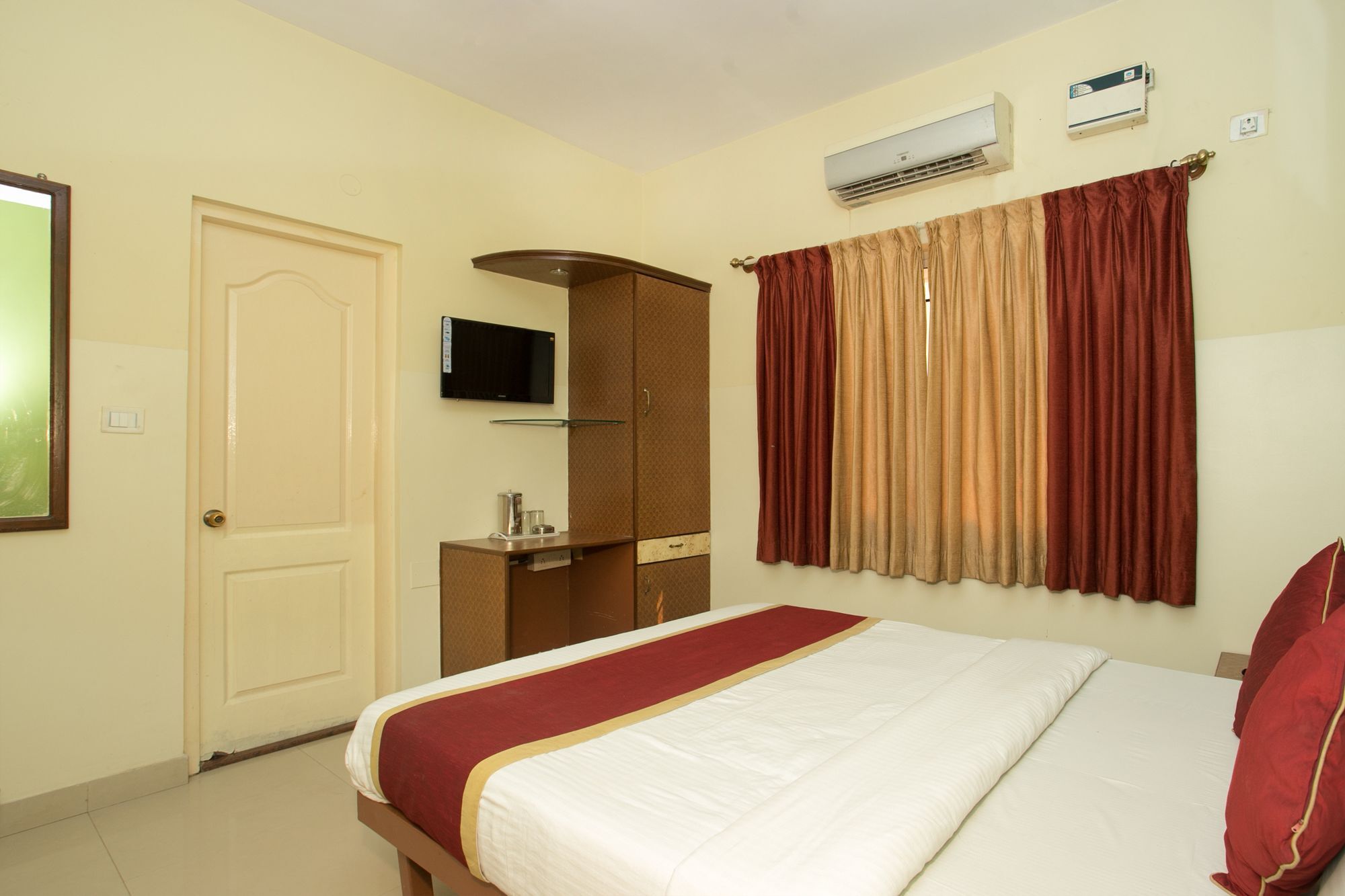 Hotel Oyo 10478 Raj Residency Bangalore Exterior foto