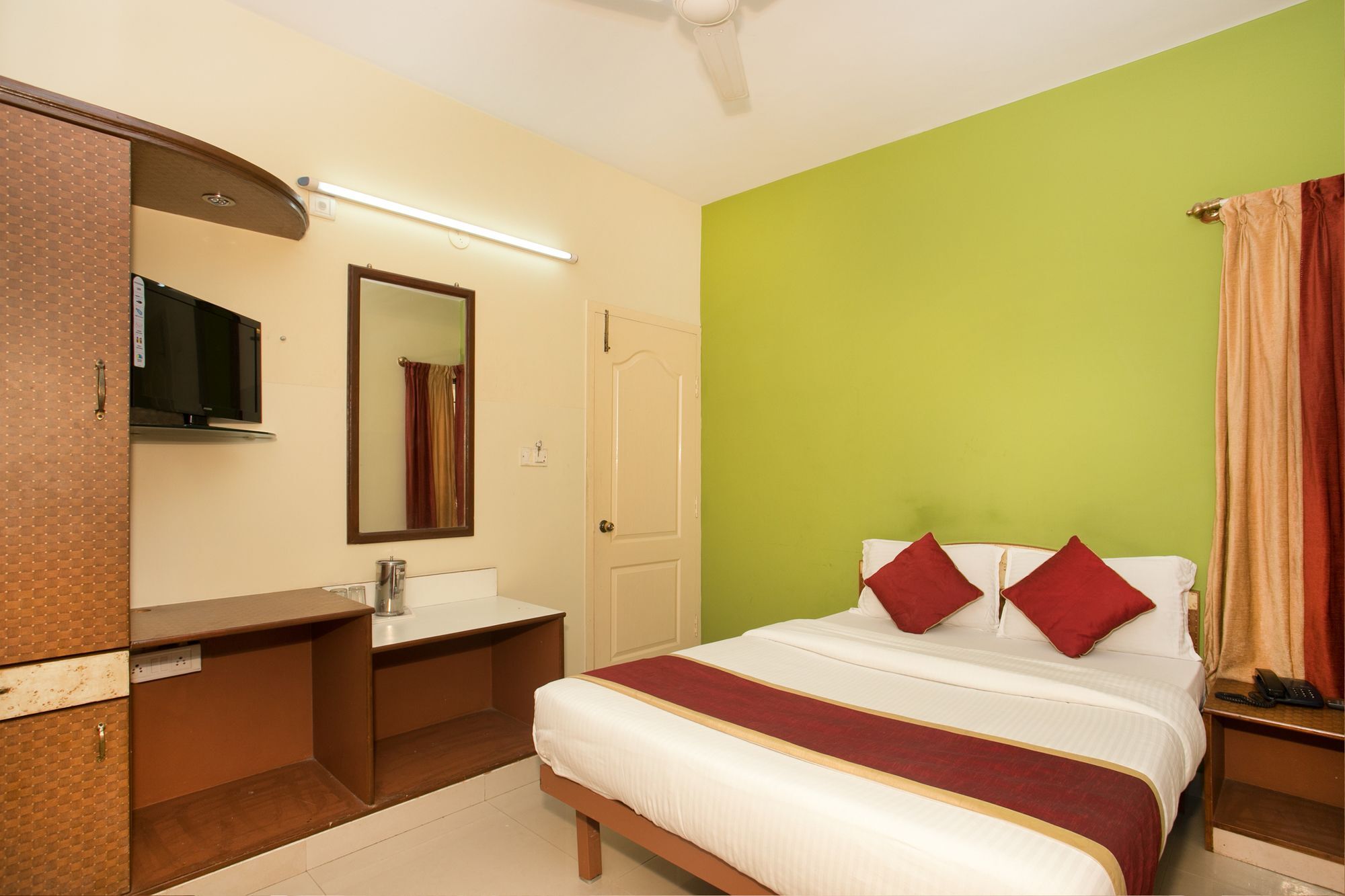 Hotel Oyo 10478 Raj Residency Bangalore Exterior foto